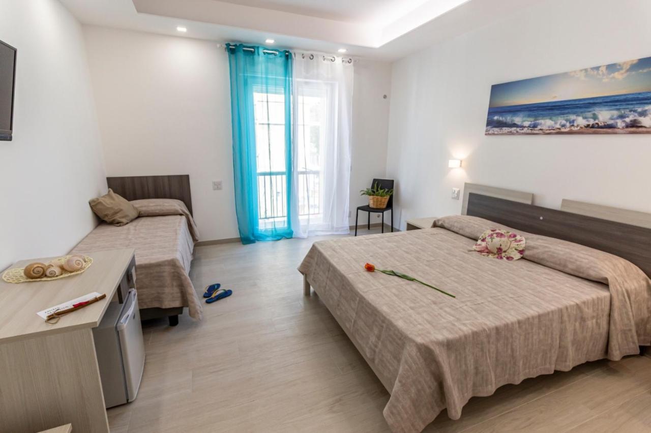Incanto Di Luna B&B Family Rooms Vieste Bagian luar foto