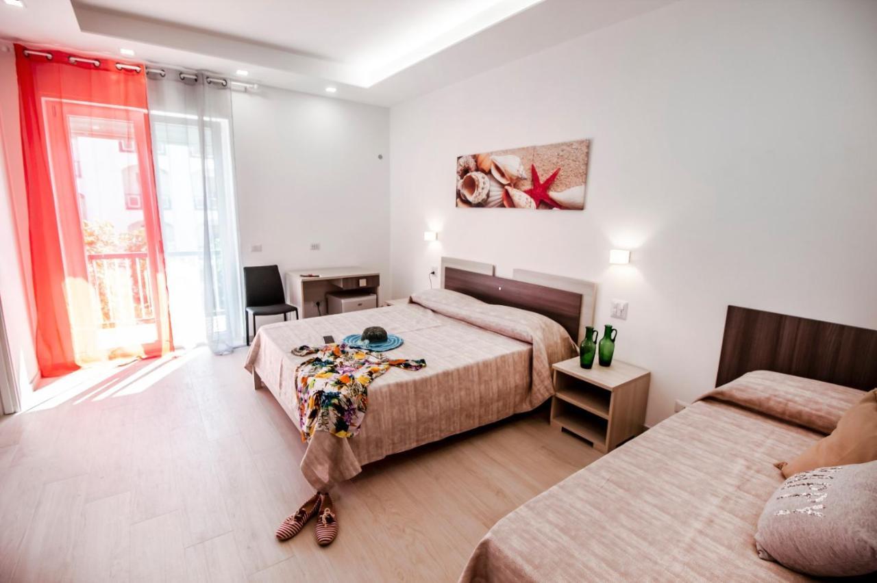 Incanto Di Luna B&B Family Rooms Vieste Bagian luar foto